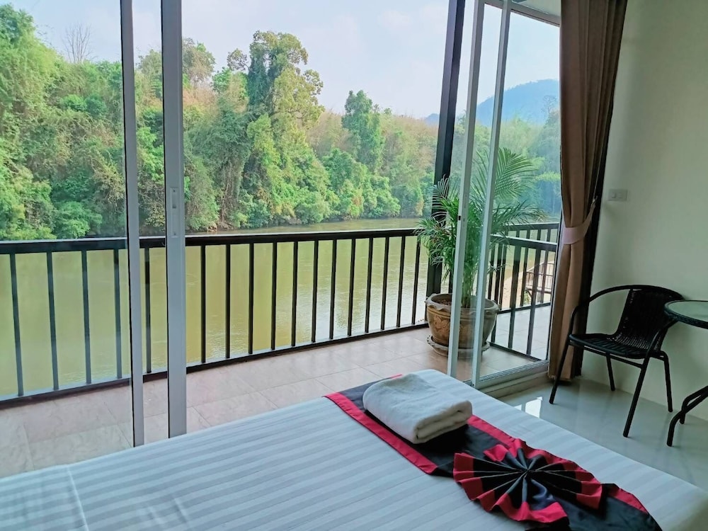 PECHMANEEKAN BEACH RESORT 31/71