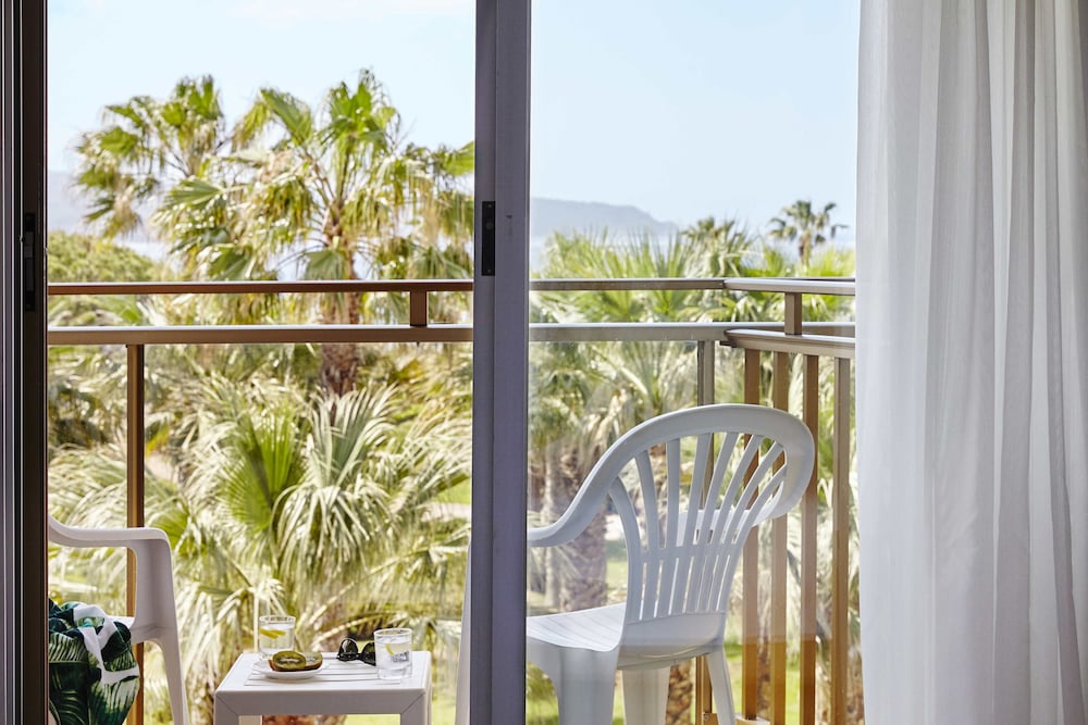 Hotel Baia di Conte 35/67