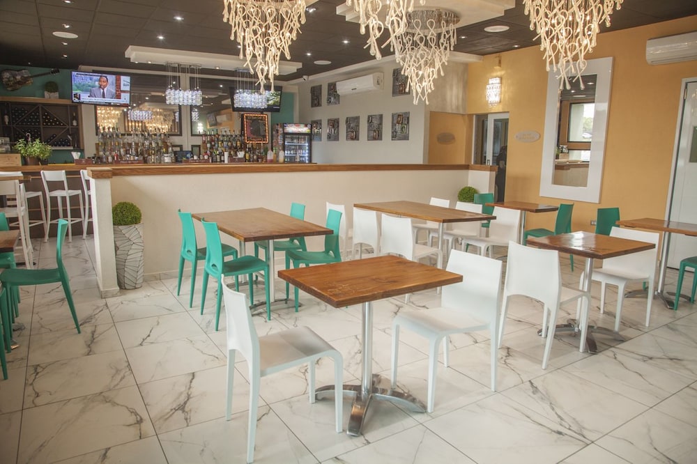 Parador el Buen Cafe 48/63
