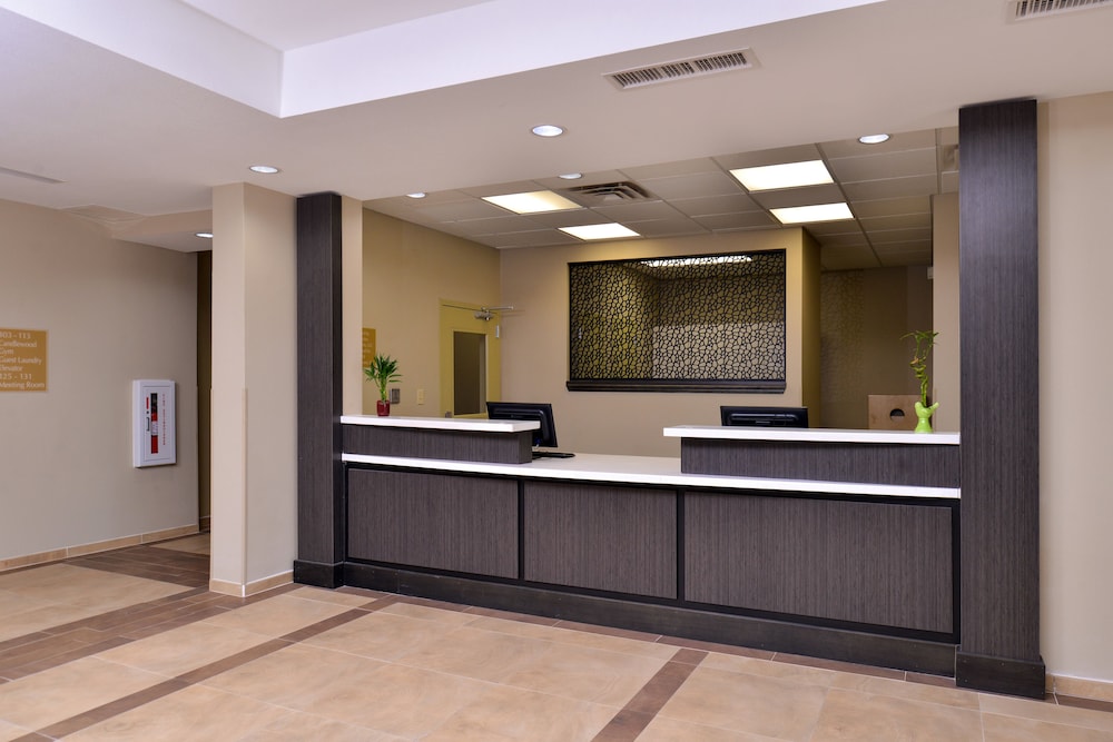 CANDLEWOOD SUITES KENEDY 4/40