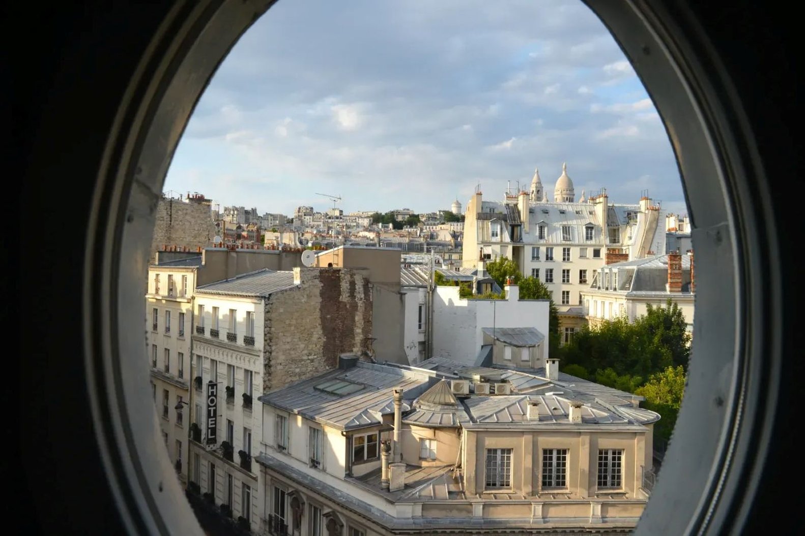 Grand Pigalle Hotel 2/25