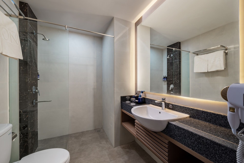 Aston Gejayan Yogyakarta Hotel & Conference Center 41/43
