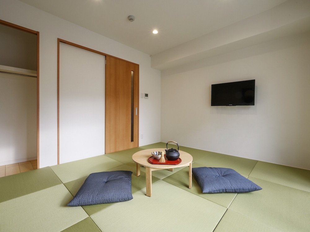 Condominium L's Inn 28/48