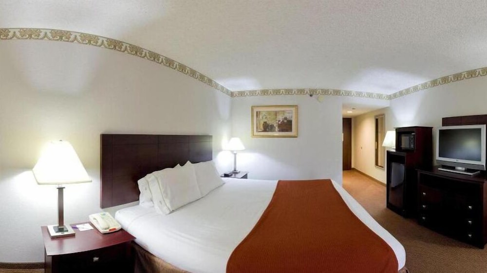Holiday Inn Express Atlanta W(I-20)Douglasville 5/40