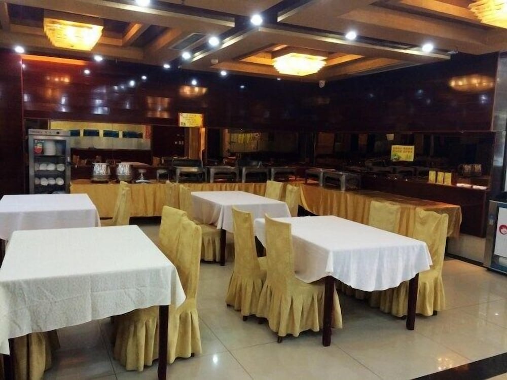 Jinjiang Inn Fashion Jinan Wuyingshan North Road 19/21