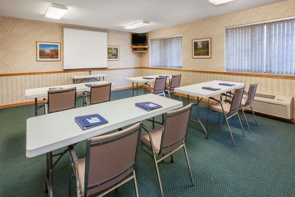 Baymont by Wyndham Midland 20/24