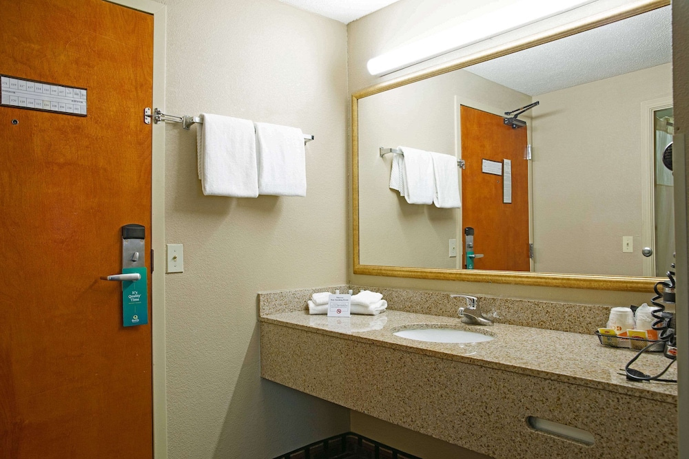 Quality Inn Raynham - Taunton 32/75