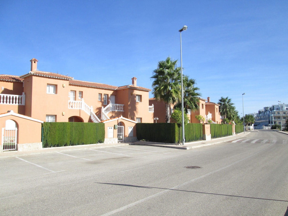 APARTMENT OLIVA NOVA GOLF 23/28