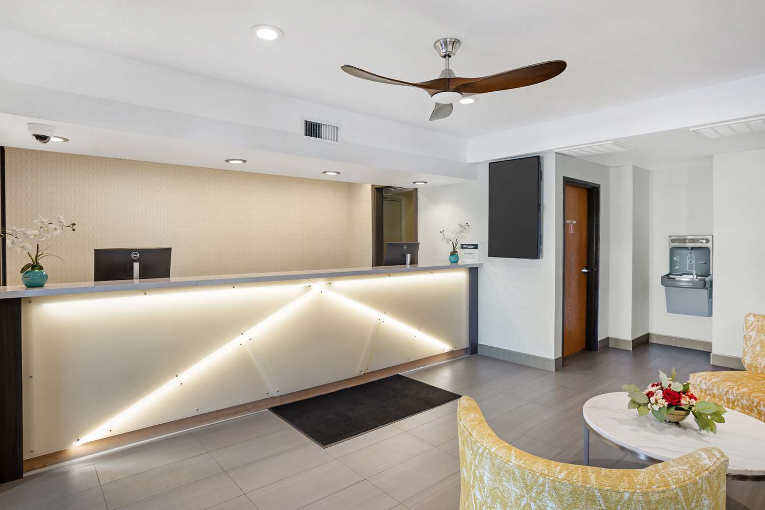 Best Western Exeter Inn & Suites 2/10