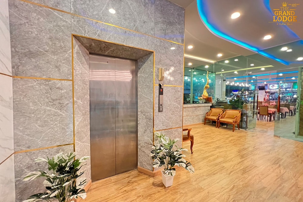 The Grand Lodge Pattaya by ZUZU 8/50