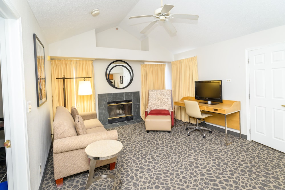 Philadelphia Suites-Extended Stay 21/33