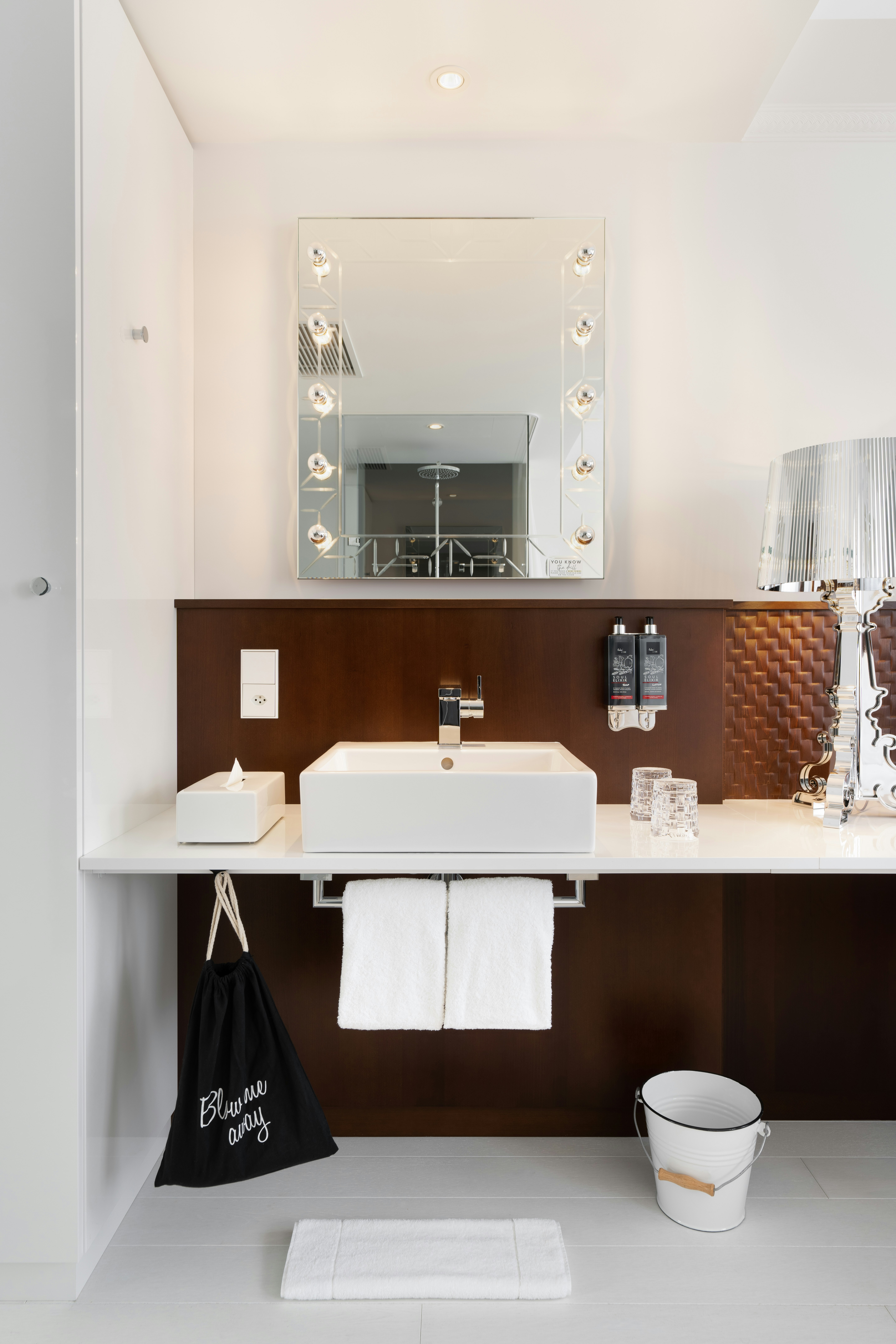 Ruby Claire Hotel Geneva 47/50