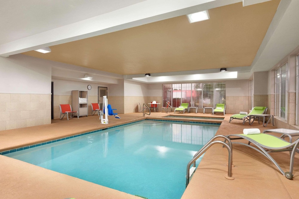 Country Inn Suites By Radisson Warner Robins Ga 25/55