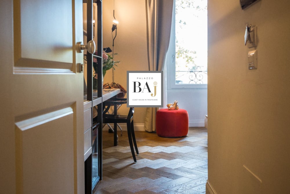 Palazzo Baj Guest House In Trastevere 39/50