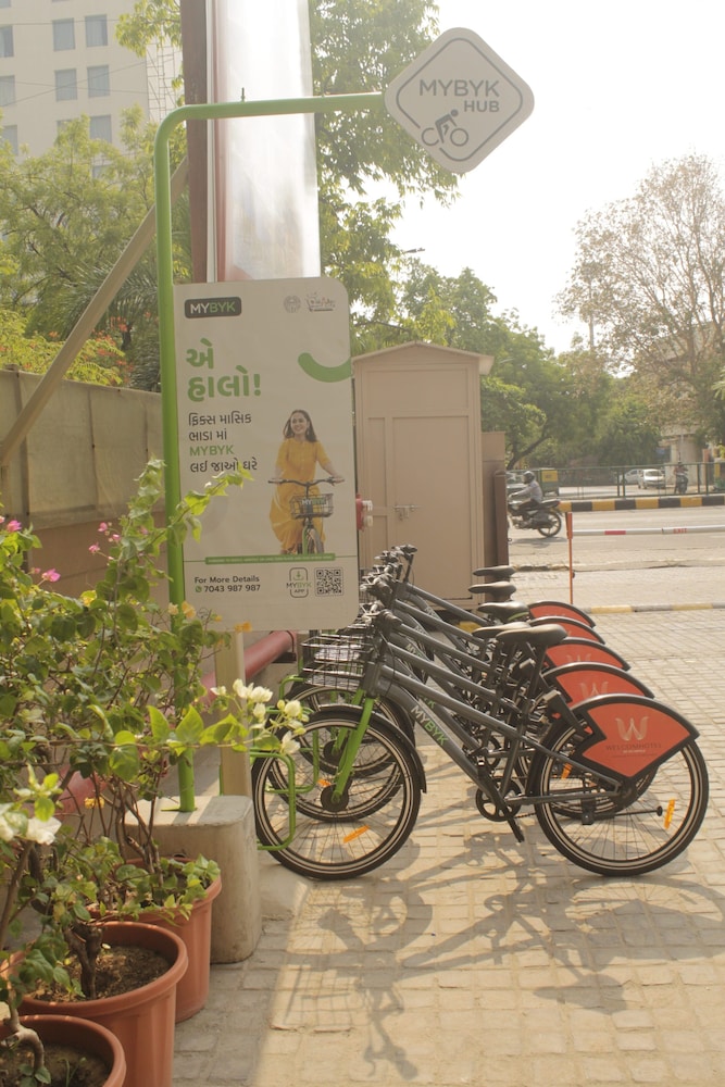 Welcomhotel by ITC Hotels, Ashram Road, Ahmedabad 66/71