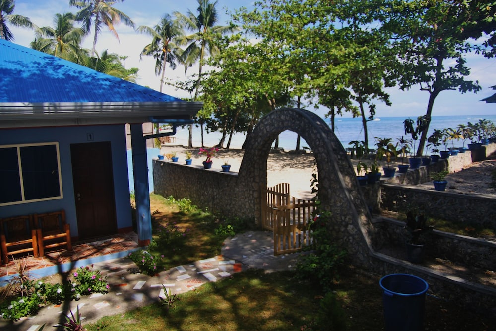 BLUE CORALS BEACH RESORT 65/66