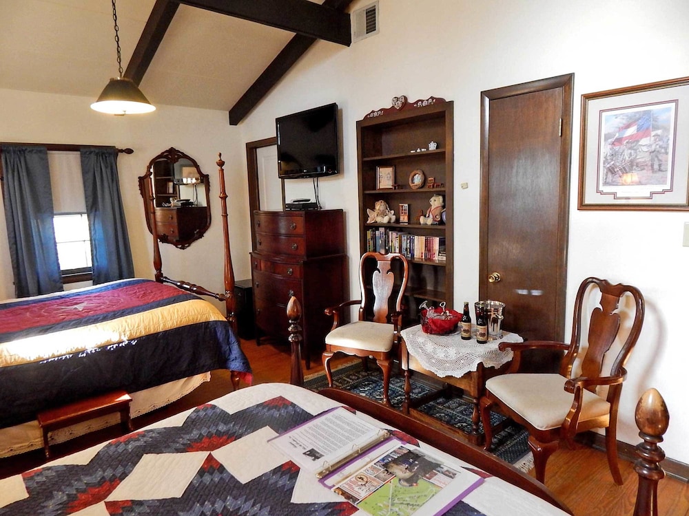Battlefield Bed &amp; Breakfast Inn 51/76