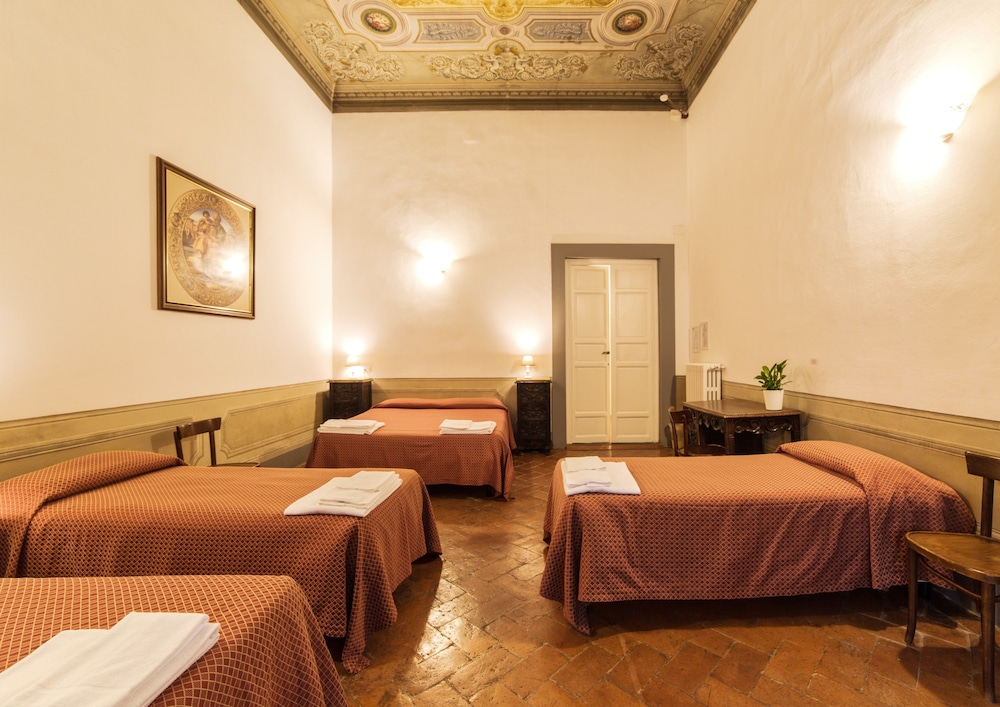 Casa Per Ferie Santo Nome Di Gesu 38/62