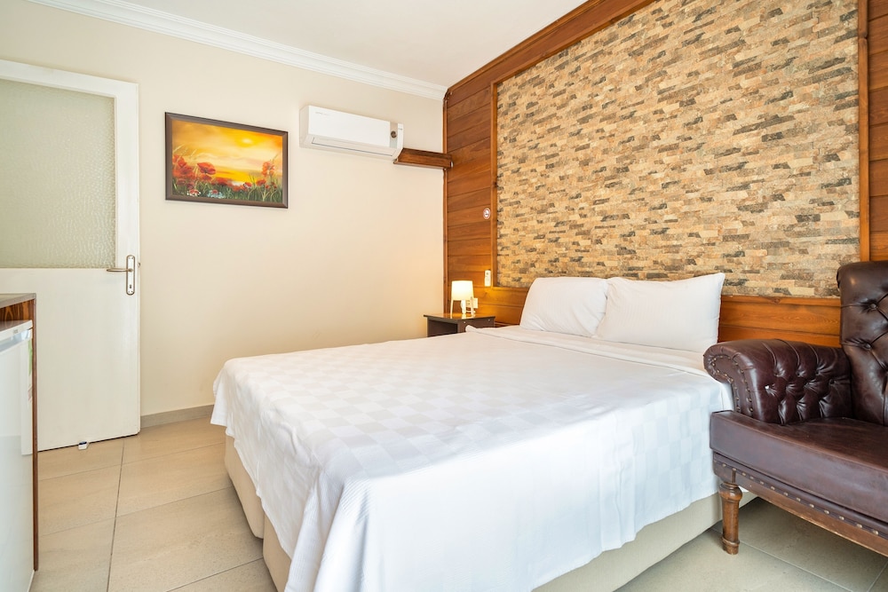 Dedeminn Garden Hotel 18/60