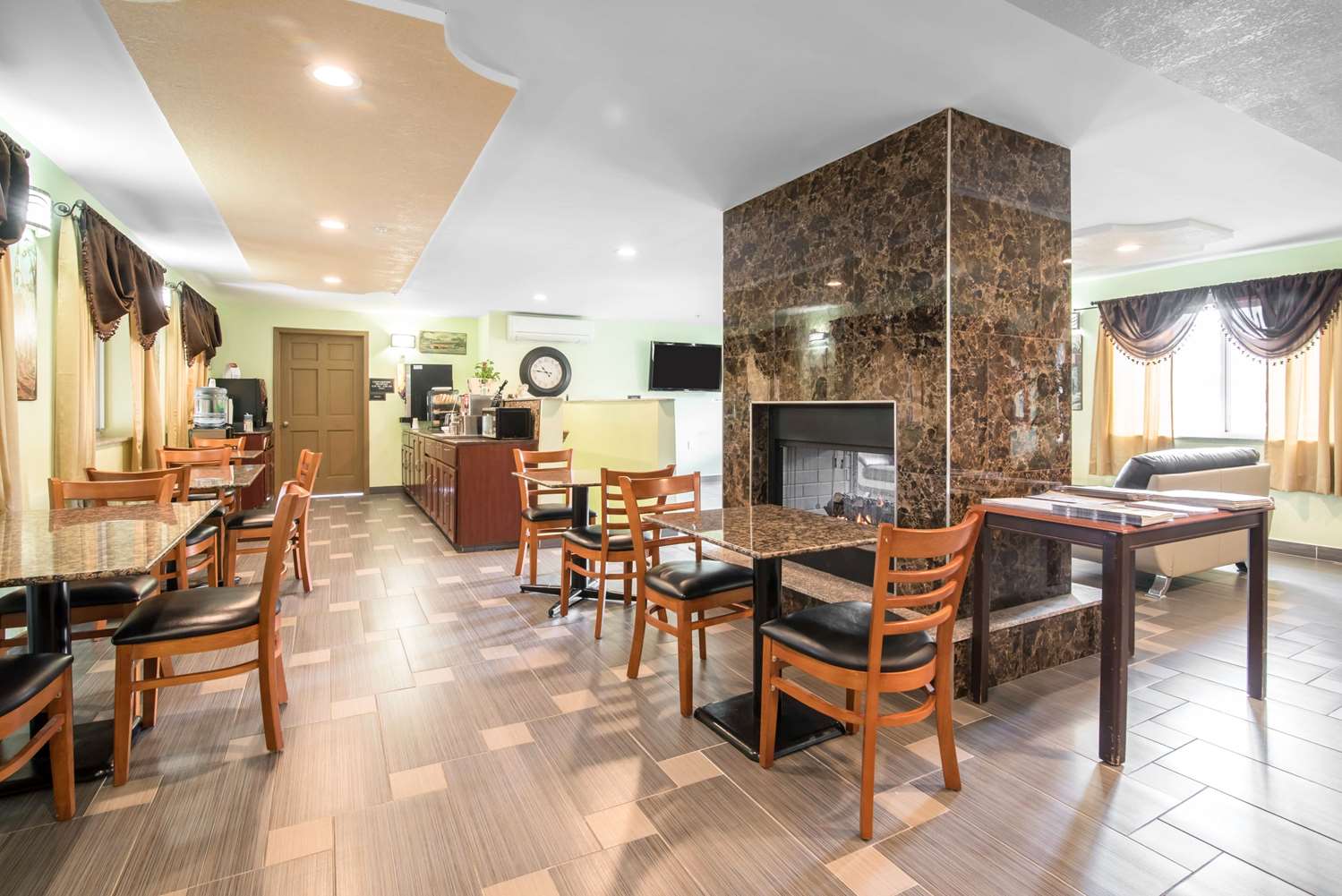 Rodeway Inn Towanda 30/36