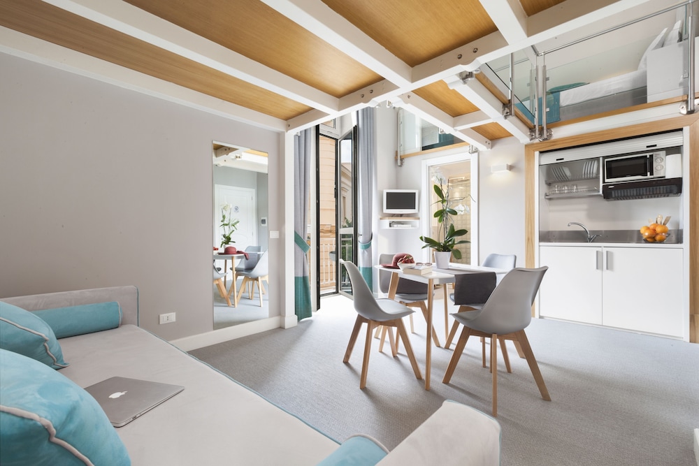 La Piazzetta Guest House 22/41
