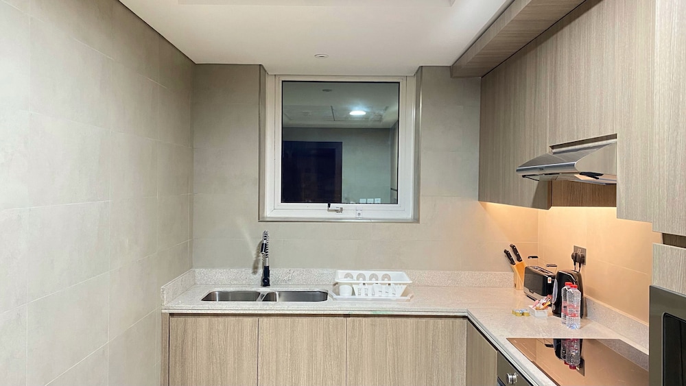 Sitara Hotel Apartment L.L.C 51/51