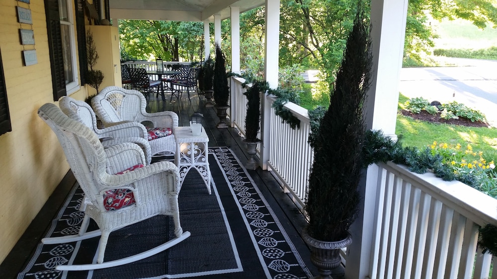 Inn at Clearwater Pond 3/51