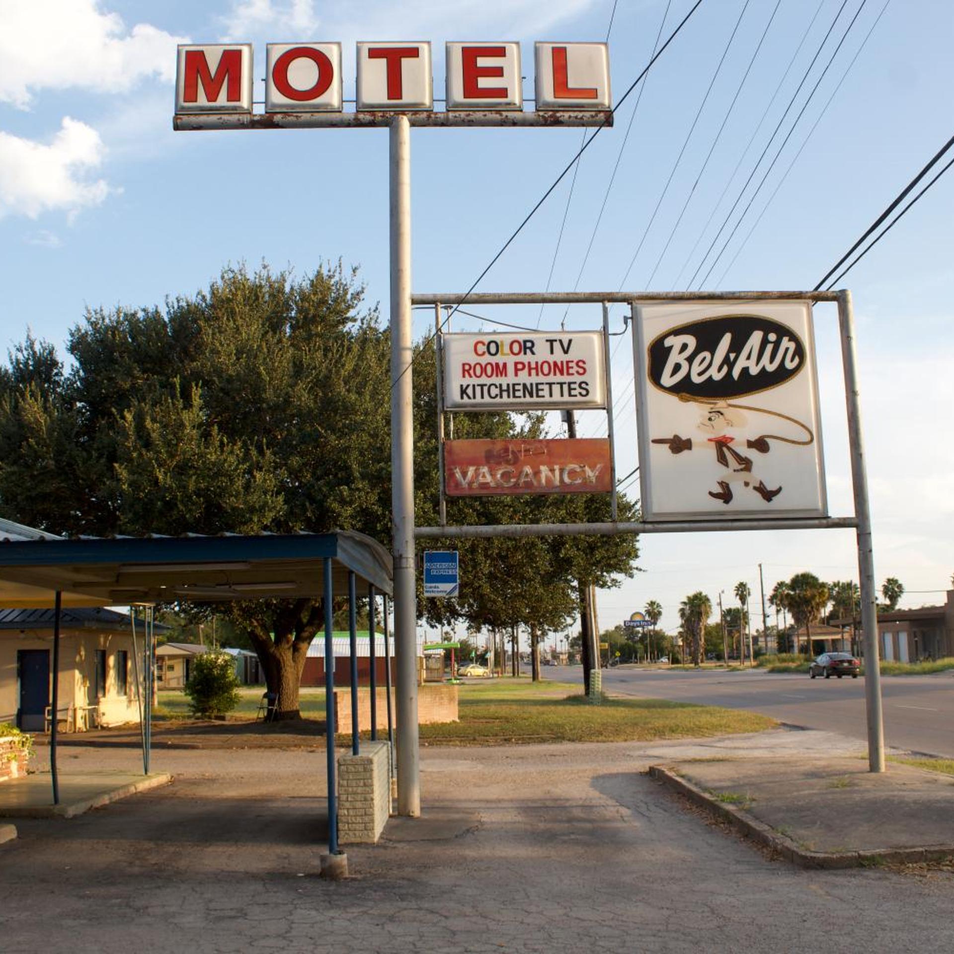 Bel-Air Motel 14/23