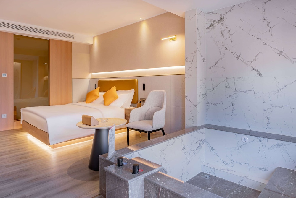 Deluxe, King Bed, Hot Spring Bath