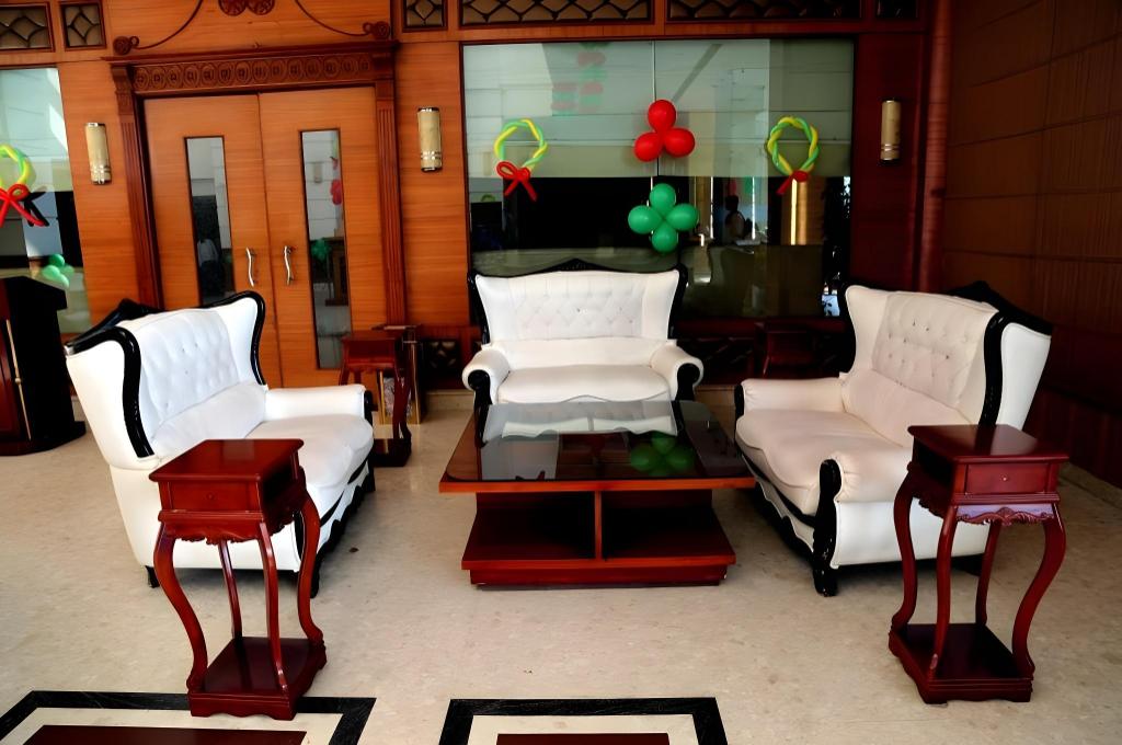 Eqbal Inn 12/16