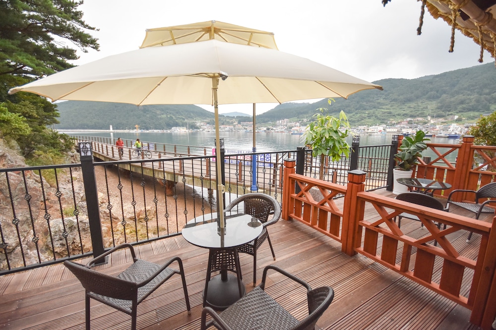 Hansan Marina Hotel Resort 46/63