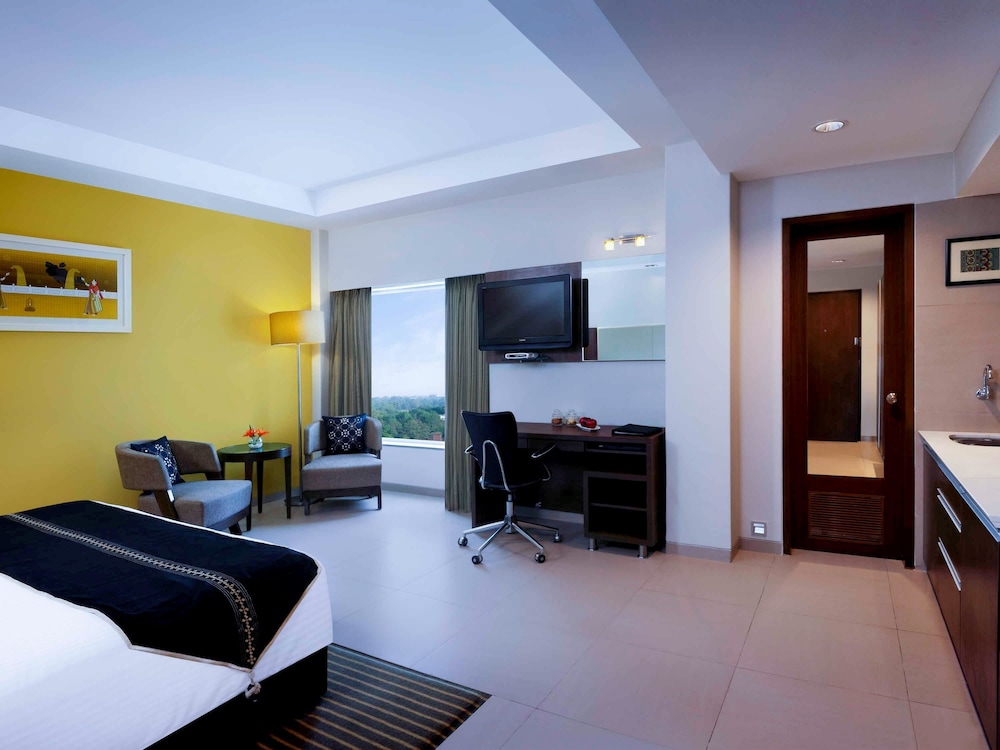 Grand Mercure Vadodara Surya Palace 29/35