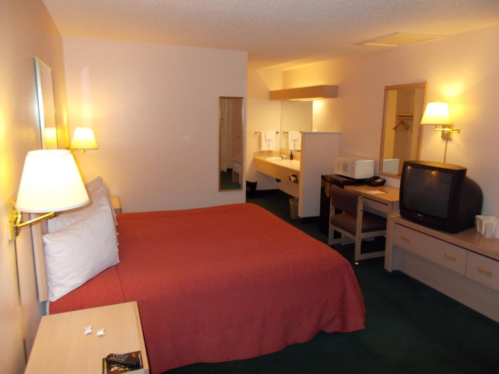Cimarron Inn Klamath Falls 19/35