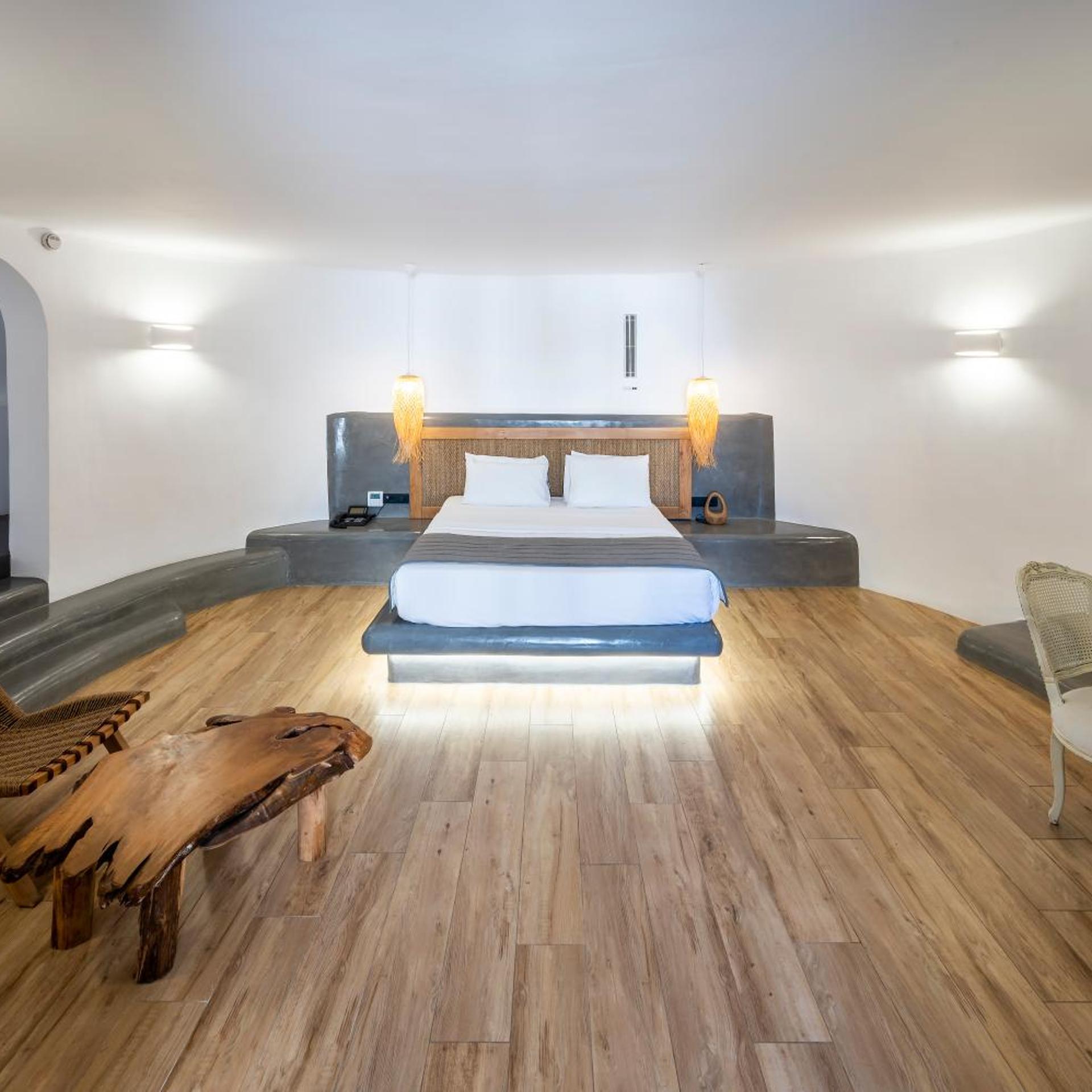 Windmill, Deluxe, Suite, Shared Pool، Smy Mediterranean White Santorini - Adults Only 2/6