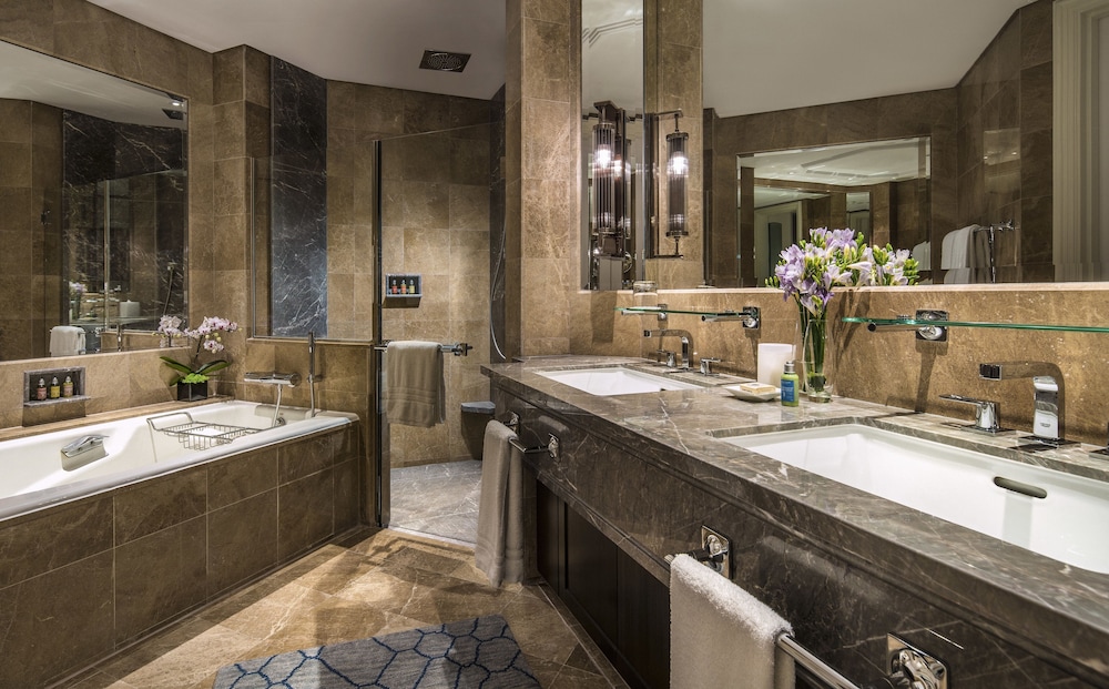 Four Seasons Hotel Singapore 23/72