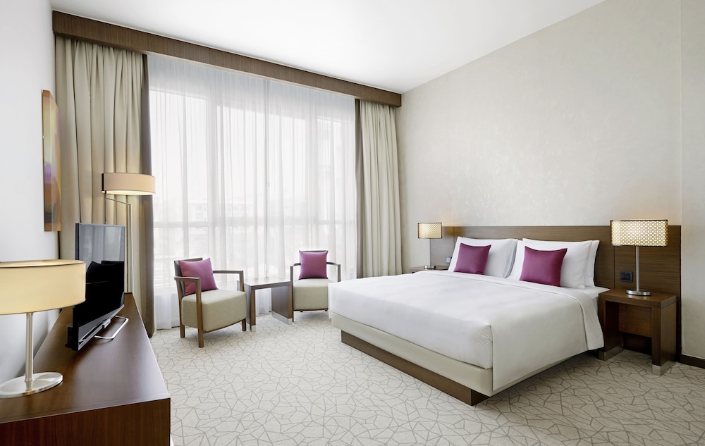 Hyatt Place Dubai Al Rigga Residences 13/50