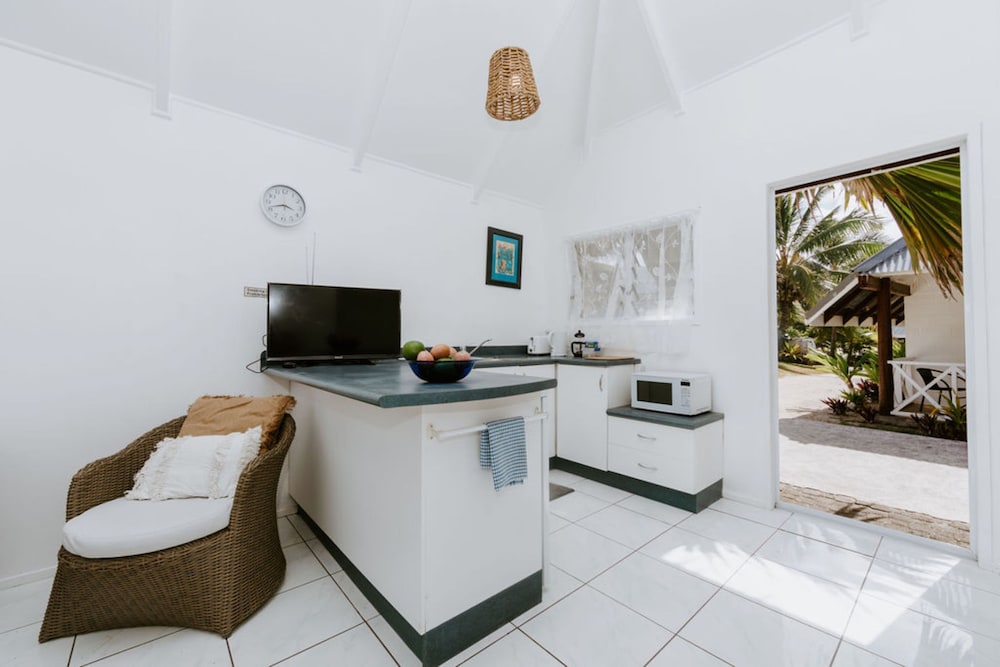 Sunrise Beach Bungalows 10/64