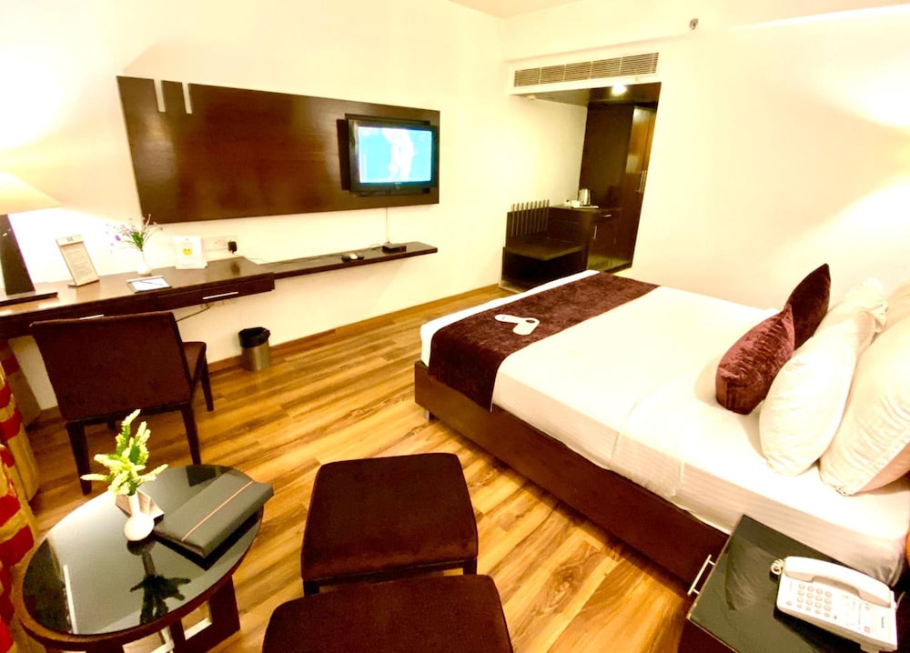 RNB SELECT BANJARA HILLS 20/45