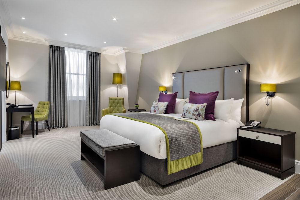 Premium, King Bed