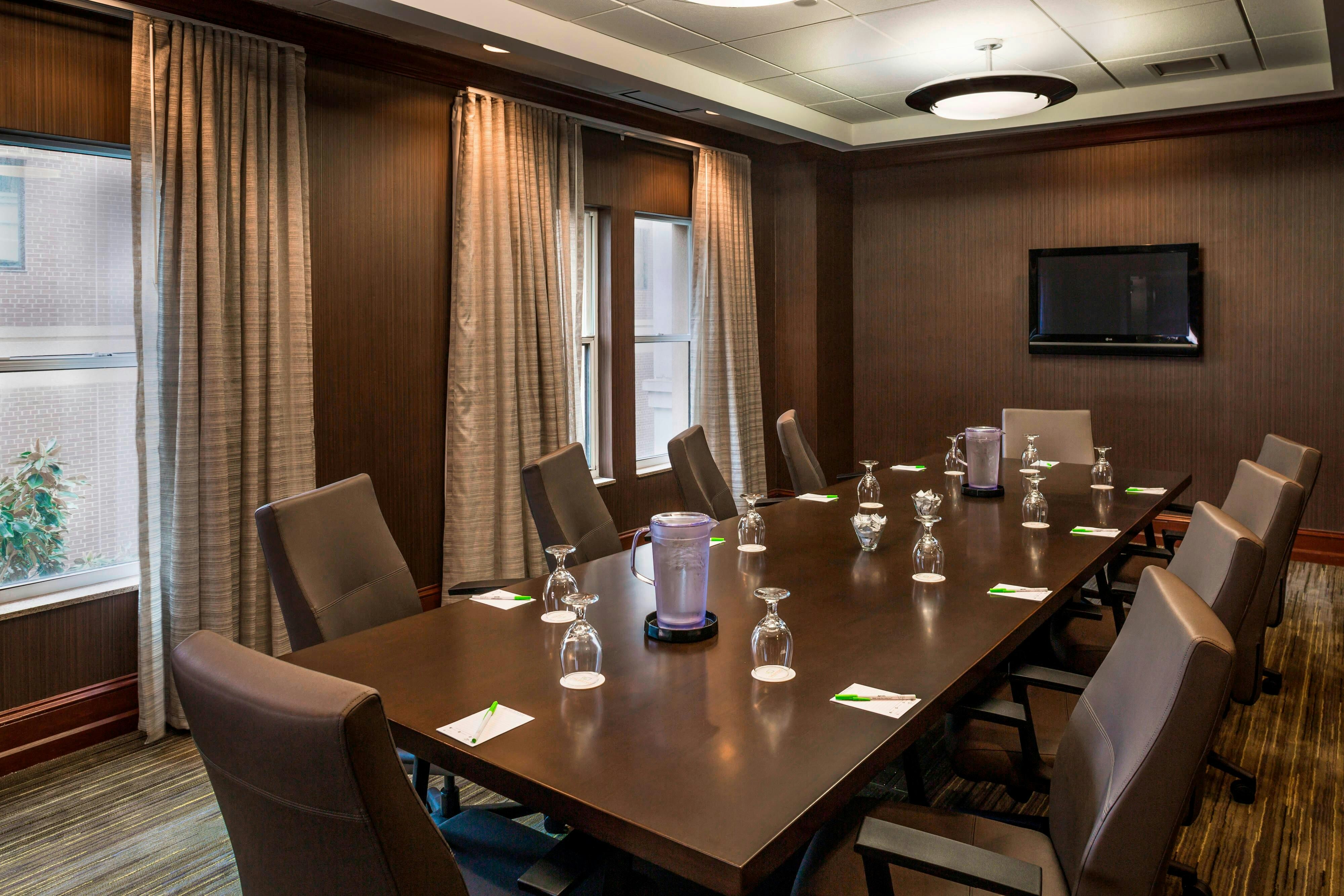Courtyard by Marriott Norfolk Downtown 38/44