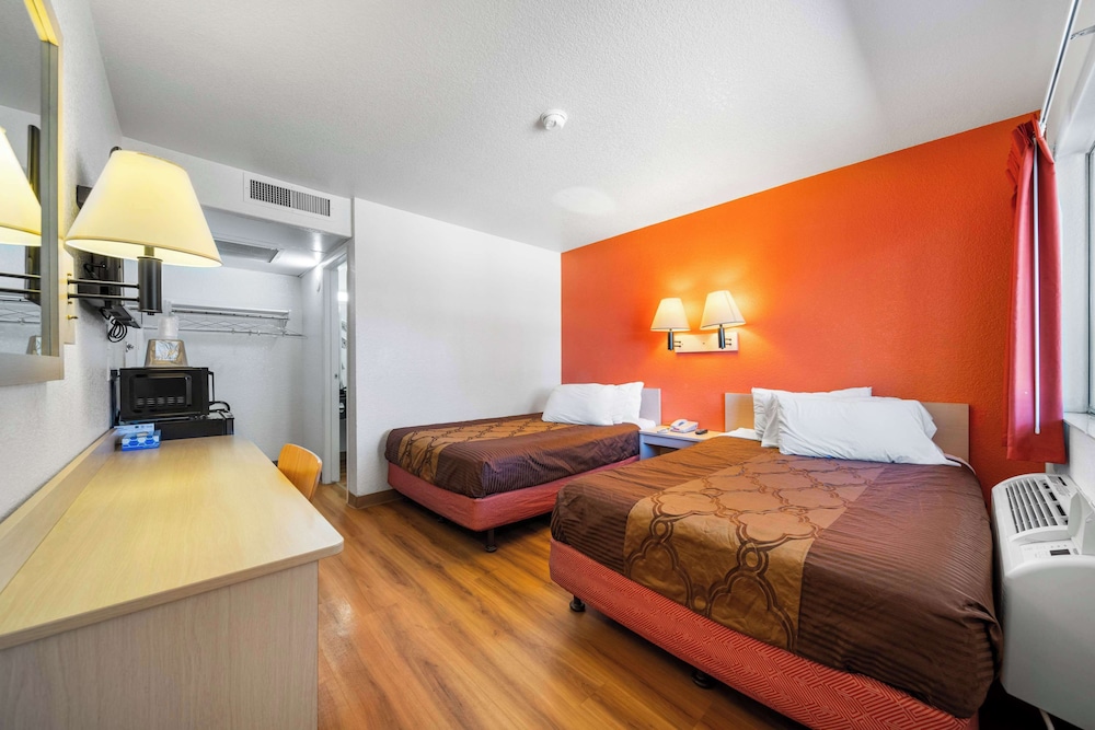 Motel6 Big Bear Lake, CA 9/50