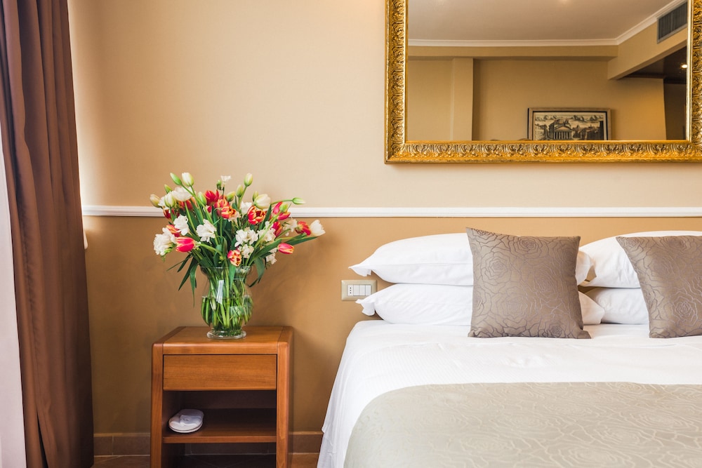 Raeli Hotel Lux 22/30