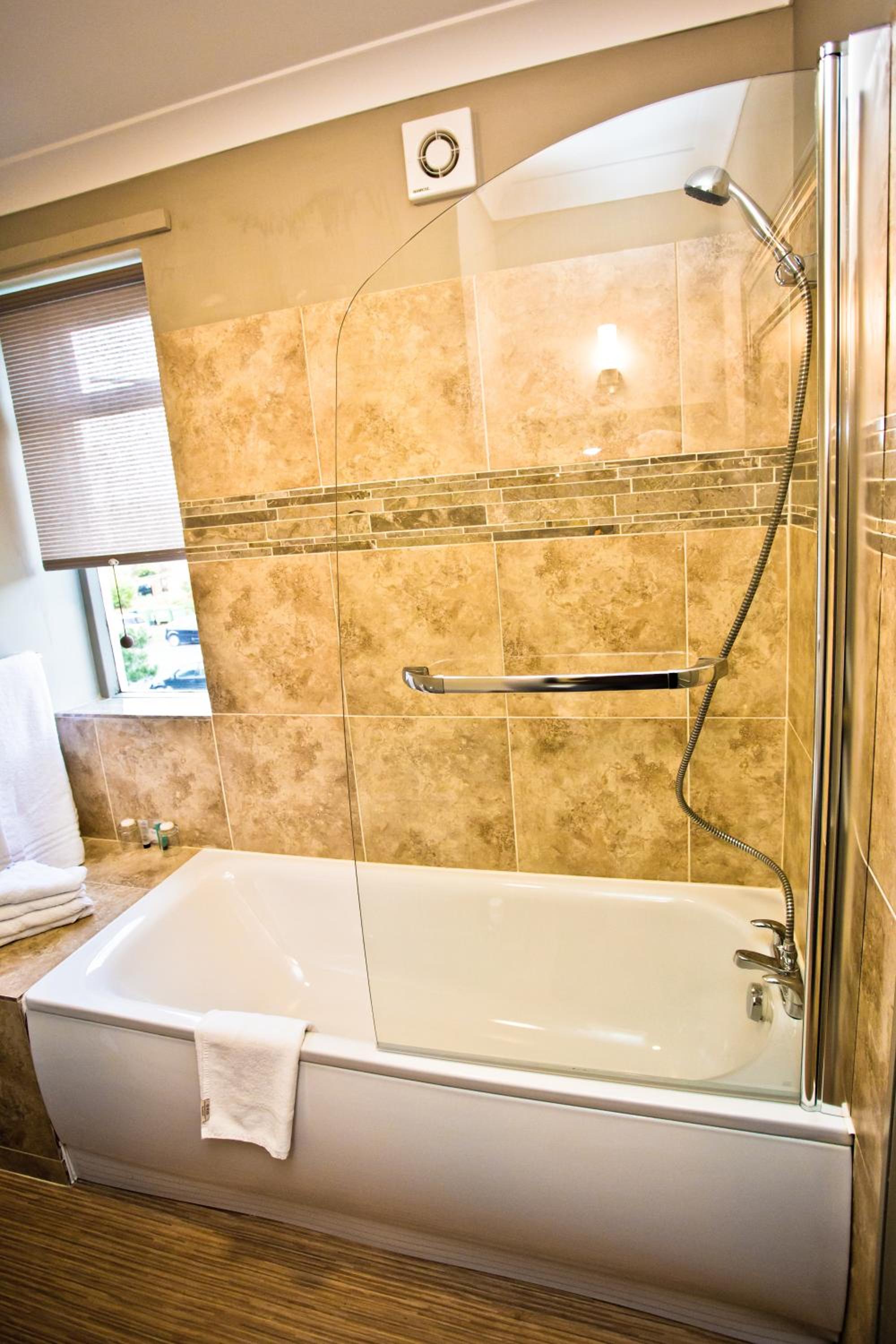 غرفة تنفيذية بسرير كينج، Wards Hotel 5/5