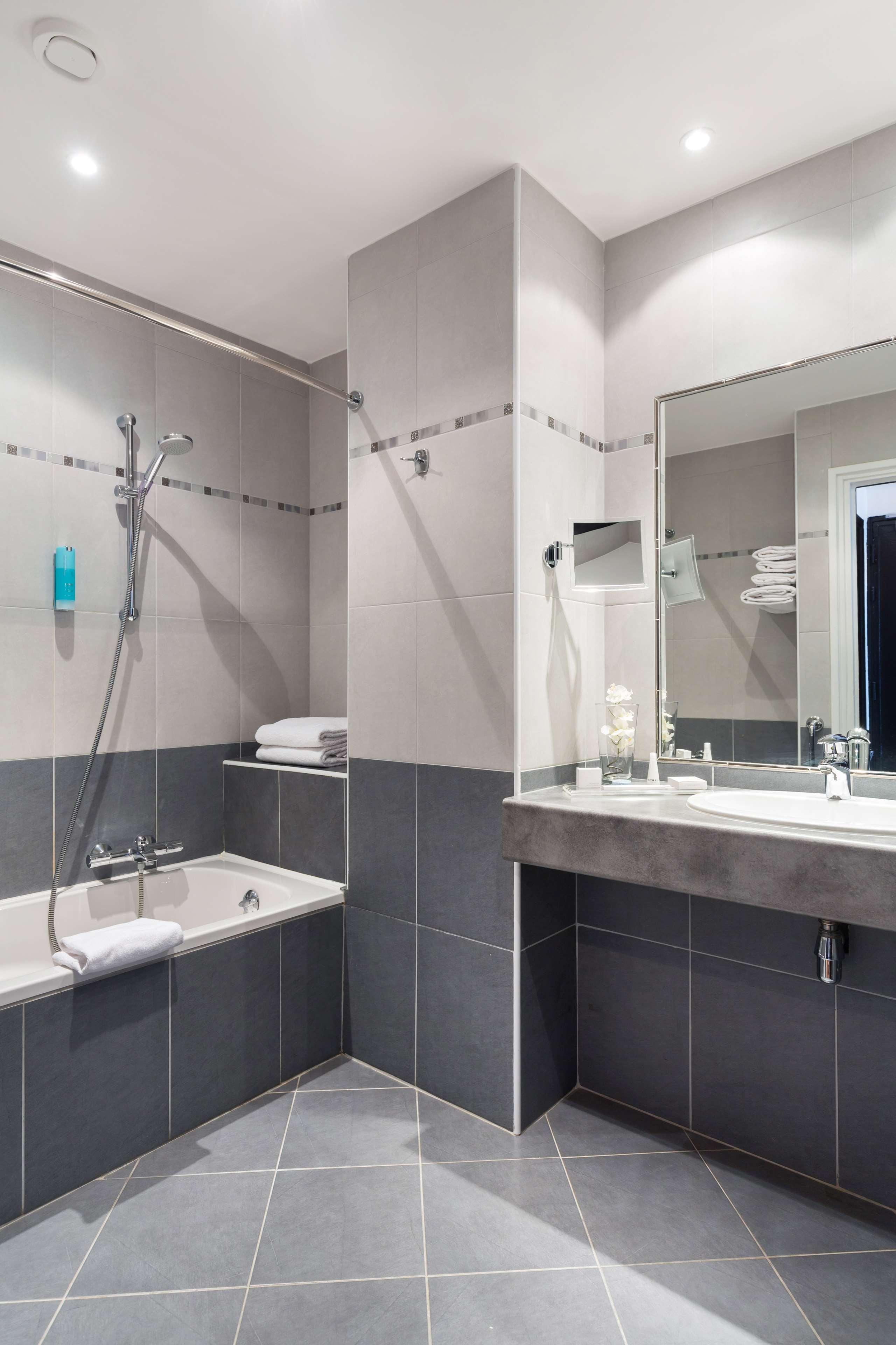 غرفة سوبيريور ثلاثية بسرير كينج، Best Western Plus Hotel Massena Nice 6/6