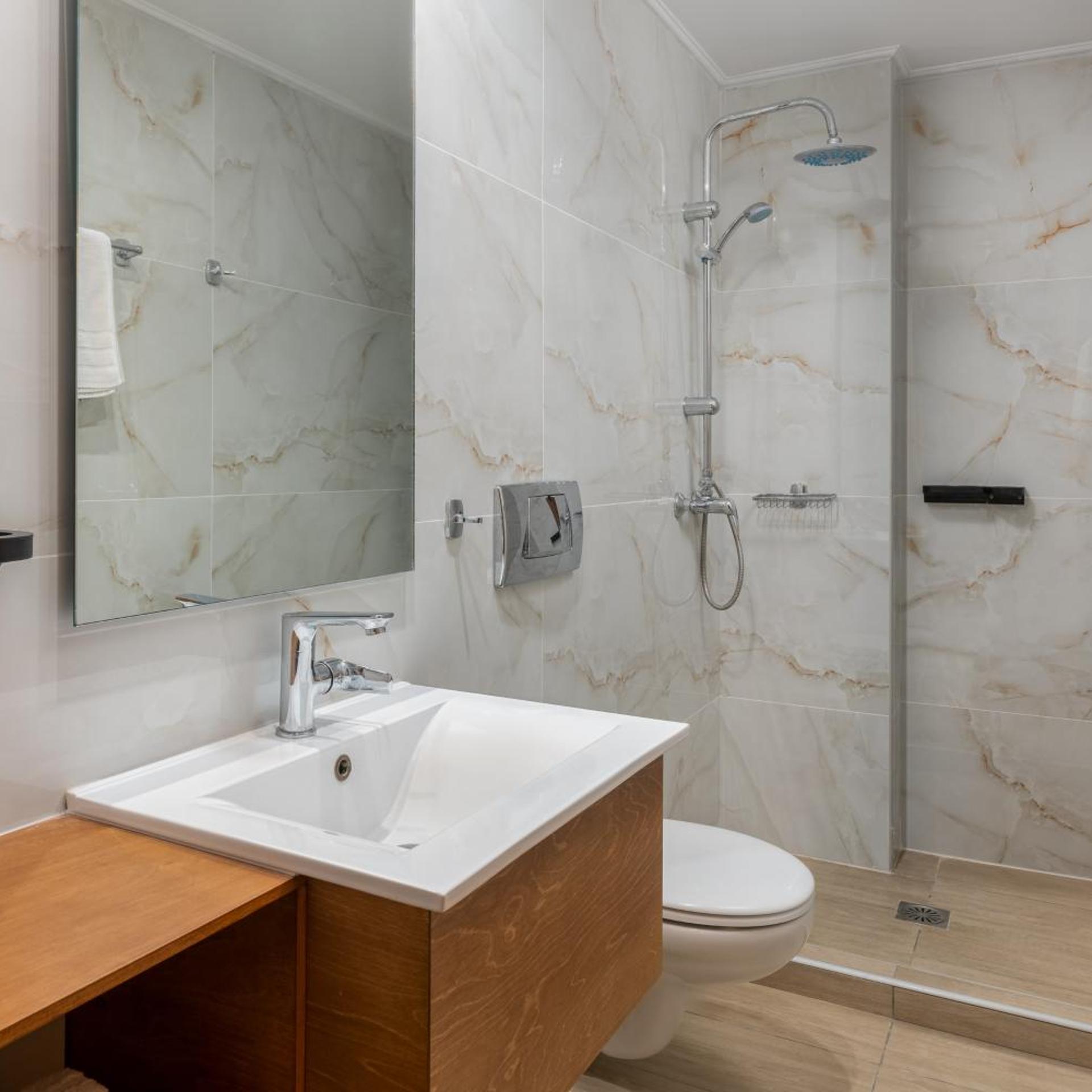 Diana Art Boutique Hotel 53/55