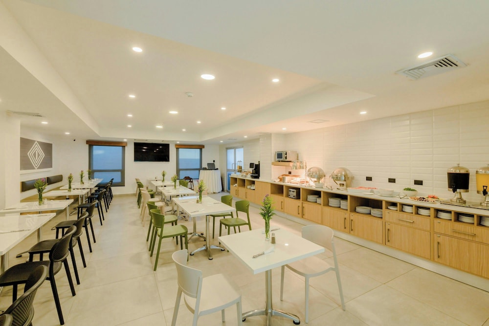 Hotel Hex 56/74