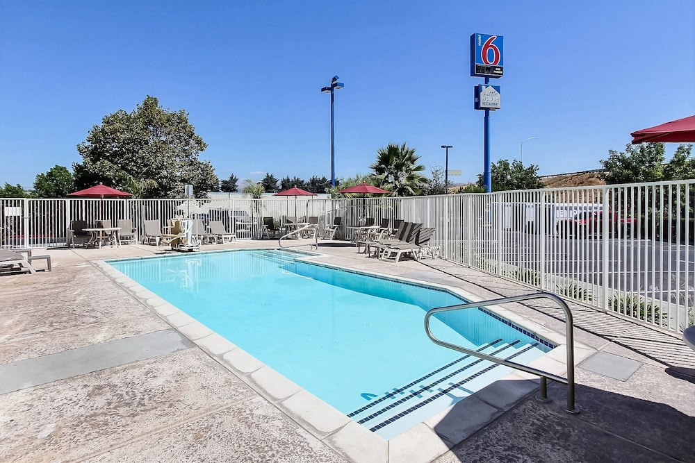 Motel6 Gilroy, CA 46/56