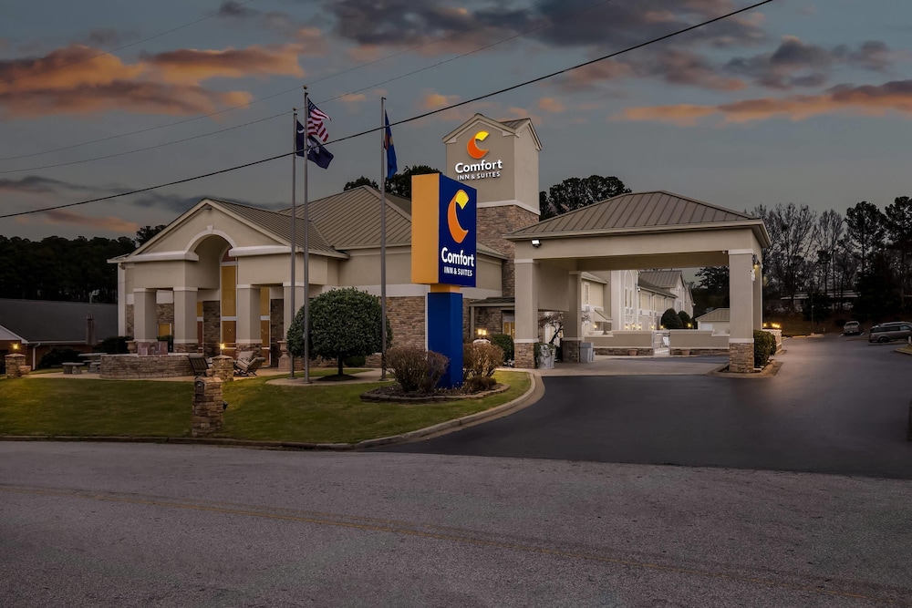 Comfort Inn & Suites Greenwood Near University 61/66
