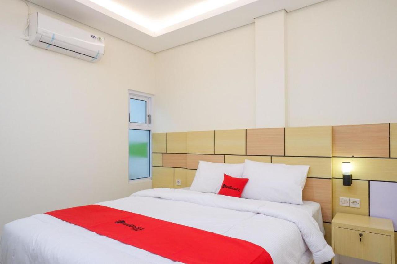 Hotel O near Pasar Gede Solo formerly Indria Pasar Gede 13/20