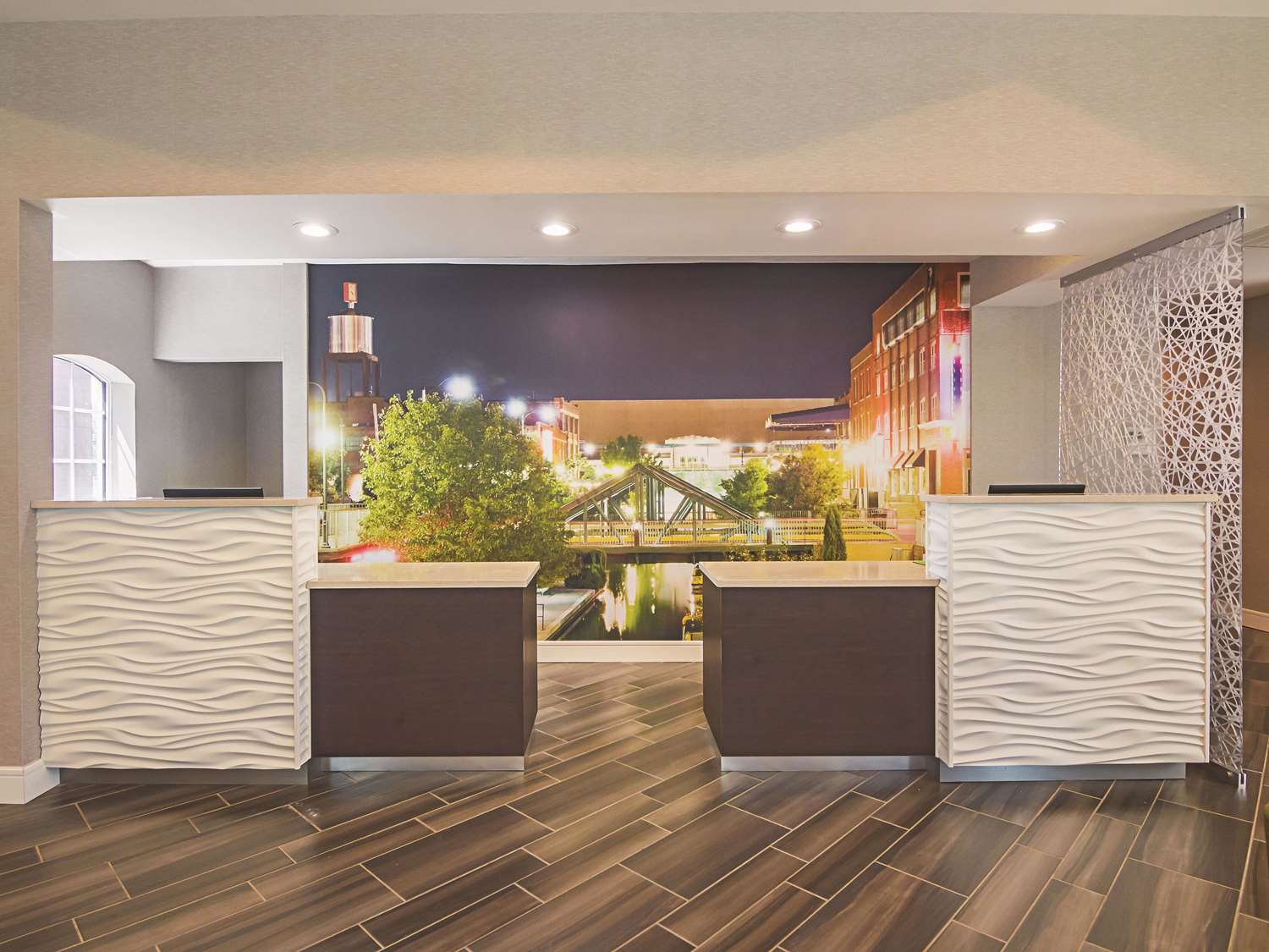 La Quinta Inn Suites Oklahoma City Nw Expwy 9/47